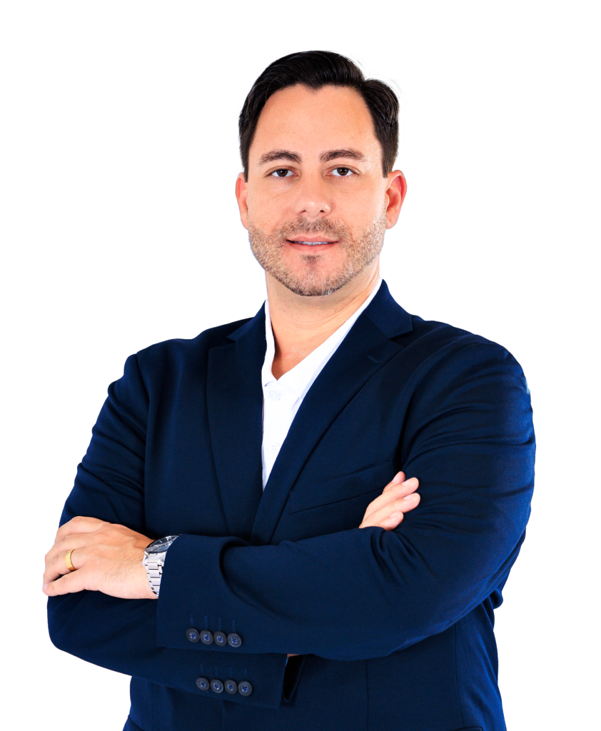 Douglas Avellar Corretor de Imóveis Agente Imobiliário Litoral Matinhos Paraná